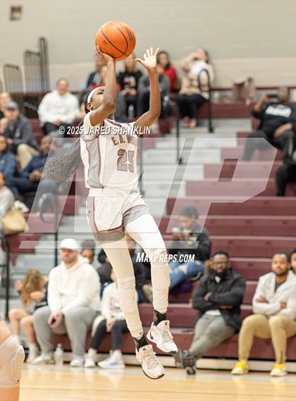 Thumbnail 1 in Istrouma @ E. D. White(LHSAA Division II Select Regional Playoff) photogallery.