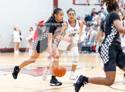 Thumbnail 2 in Istrouma @ E. D. White(LHSAA Division II Select Regional Playoff) photogallery.