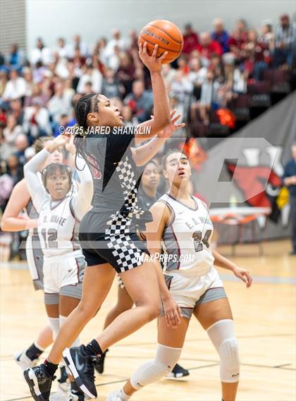 Thumbnail 1 in Istrouma @ E. D. White(LHSAA Division II Select Regional Playoff) photogallery.