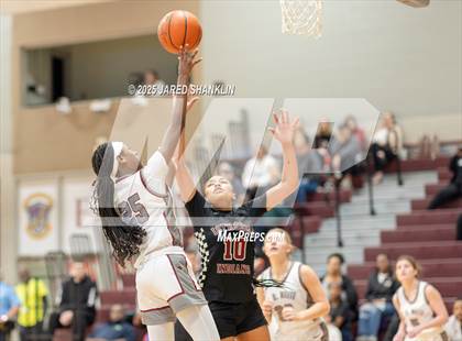 Thumbnail 1 in Istrouma @ E. D. White(LHSAA Division II Select Regional Playoff) photogallery.