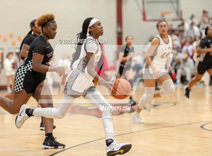 Thumbnail 2 in Istrouma @ E. D. White(LHSAA Division II Select Regional Playoff) photogallery.