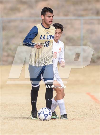 Thumbnail 2 in La Joya Community vs. Seton Catholic (Chandler Prep Invitational) photogallery.