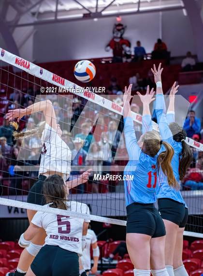 Thumbnail 2 in Cedar Ridge vs. North Iredell (NCHSAA 3A Final) (2 of 2) (the Game) photogallery.
