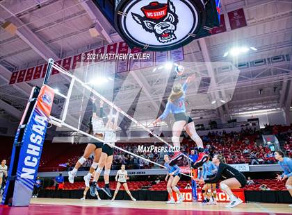 Thumbnail 3 in Cedar Ridge vs. North Iredell (NCHSAA 3A Final) (2 of 2) (the Game) photogallery.