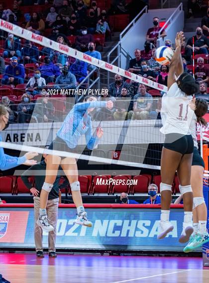 Thumbnail 3 in Cedar Ridge vs. North Iredell (NCHSAA 3A Final) (2 of 2) (the Game) photogallery.