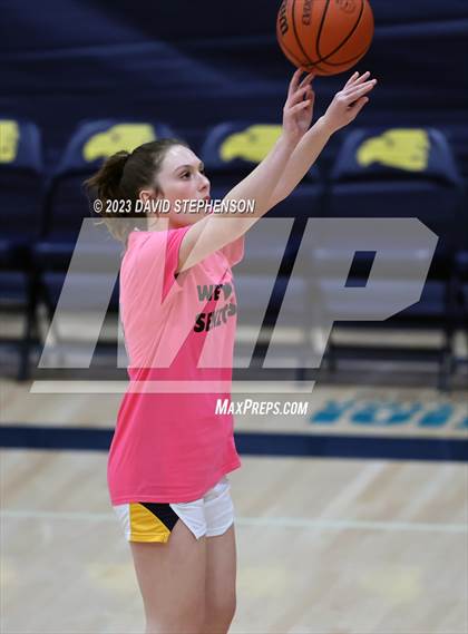 Thumbnail 3 in Nipomo @ Arroyo Grande photogallery.