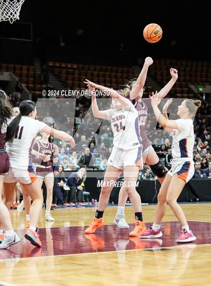 Thumbnail 2 in Horizon vs Legend (CHSAA 6A Great 8) photogallery.