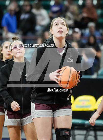 Thumbnail 3 in Horizon vs Legend (CHSAA 6A Great 8) photogallery.
