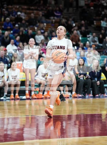 Thumbnail 1 in Horizon vs Legend (CHSAA 6A Great 8) photogallery.