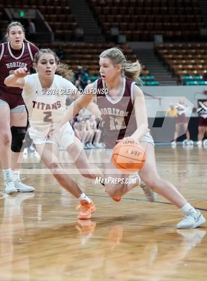 Thumbnail 3 in Horizon vs Legend (CHSAA 6A Great 8) photogallery.