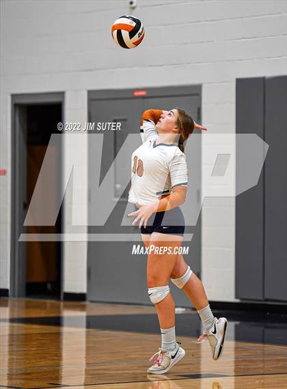 Thumbnail 3 in Caldwell vs Burton photogallery.