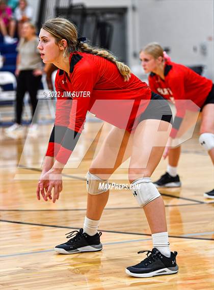 Thumbnail 3 in Caldwell vs Burton photogallery.
