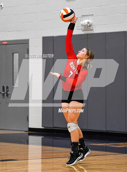 Thumbnail 2 in Caldwell vs Burton photogallery.