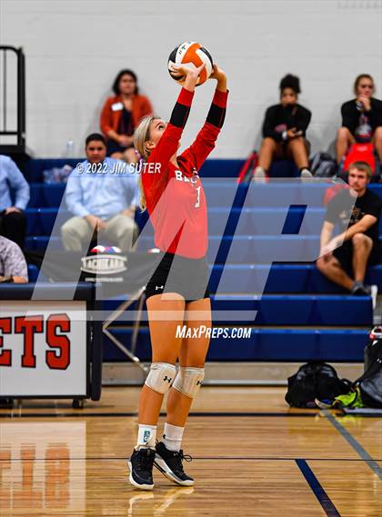 Thumbnail 2 in Caldwell vs Burton photogallery.