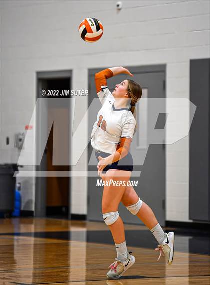 Thumbnail 3 in Caldwell vs Burton photogallery.