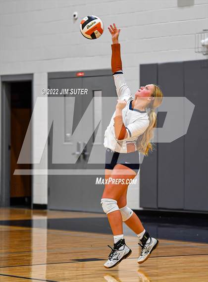 Thumbnail 2 in Caldwell vs Burton photogallery.