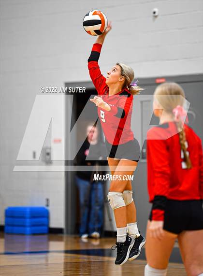 Thumbnail 1 in Caldwell vs Burton photogallery.