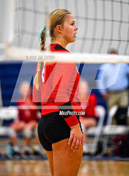 Thumbnail 2 in Caldwell vs Burton photogallery.