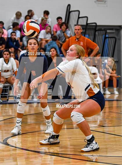 Thumbnail 3 in Caldwell vs Burton photogallery.