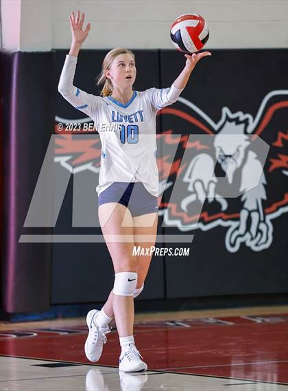 Thumbnail 3 in Lovett vs Starr's Mill photogallery.
