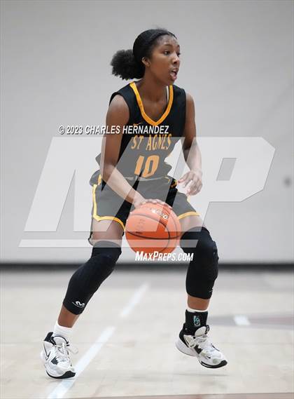 Thumbnail 3 in St. Agnes Academy vs. Bishop Lynch (TAPPS 6A Regional Final) photogallery.
