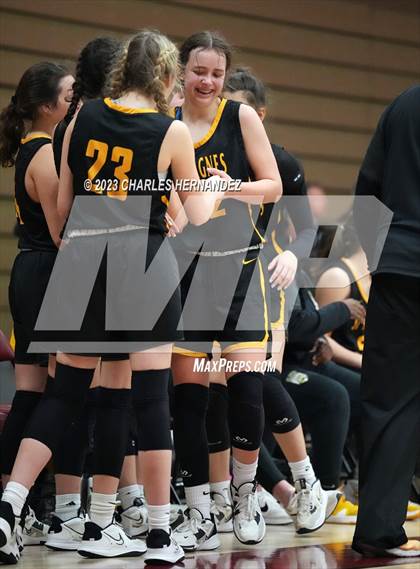 Thumbnail 2 in St. Agnes Academy vs. Bishop Lynch (TAPPS 6A Regional Final) photogallery.