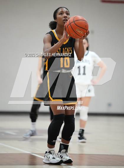 Thumbnail 2 in St. Agnes Academy vs. Bishop Lynch (TAPPS 6A Regional Final) photogallery.