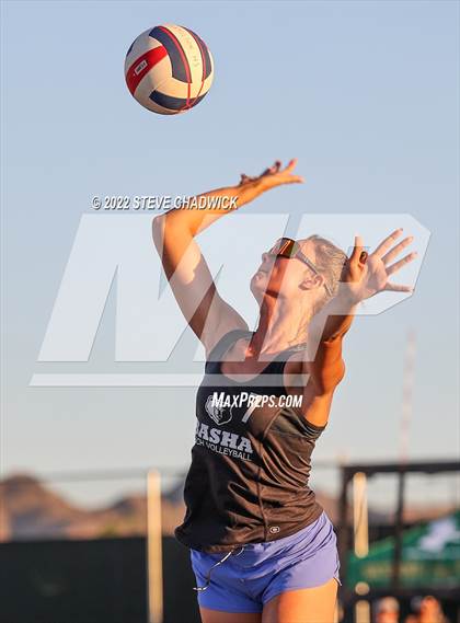 Thumbnail 3 in Basha vs Hamilton @ Casteel photogallery.