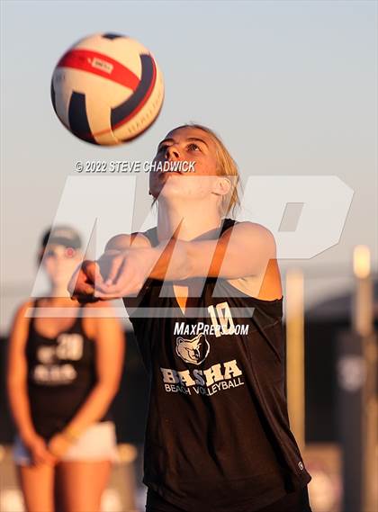 Thumbnail 3 in Basha vs Hamilton @ Casteel photogallery.