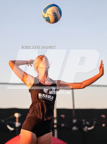 Thumbnail 3 in Basha vs Hamilton @ Casteel photogallery.