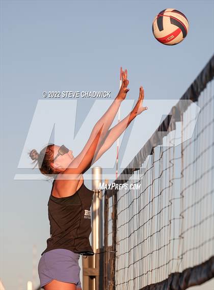 Thumbnail 3 in Basha vs Hamilton @ Casteel photogallery.