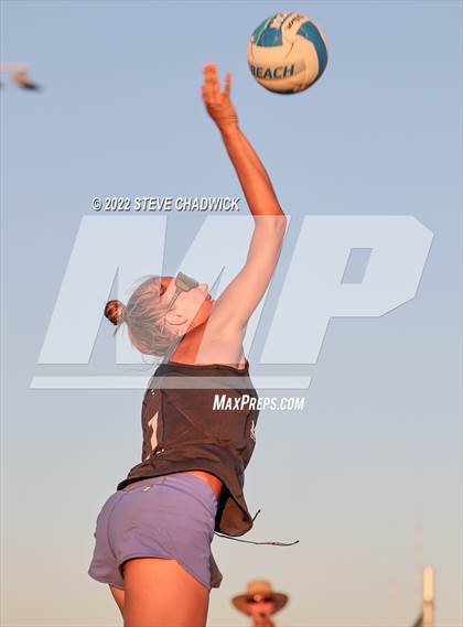 Thumbnail 2 in Basha vs Hamilton @ Casteel photogallery.