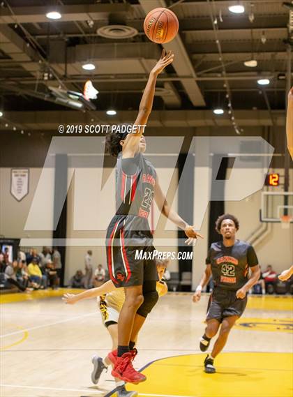 Thumbnail 2 in Temecula Valley vs. Rancho Verde (Rancho Christian Eagles Showcase) photogallery.