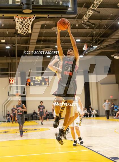 Thumbnail 2 in Temecula Valley vs. Rancho Verde (Rancho Christian Eagles Showcase) photogallery.
