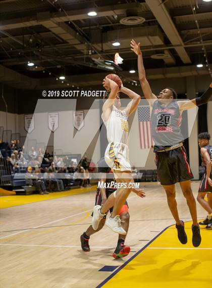 Thumbnail 3 in Temecula Valley vs. Rancho Verde (Rancho Christian Eagles Showcase) photogallery.