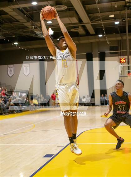 Thumbnail 1 in Temecula Valley vs. Rancho Verde (Rancho Christian Eagles Showcase) photogallery.