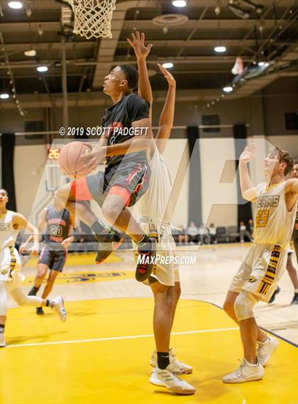 Thumbnail 3 in Temecula Valley vs. Rancho Verde (Rancho Christian Eagles Showcase) photogallery.
