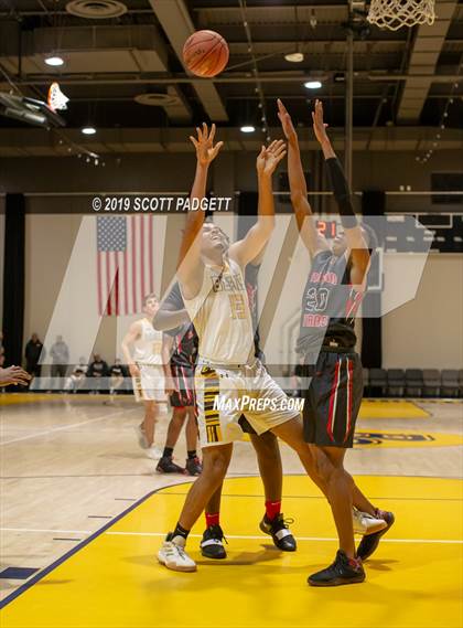 Thumbnail 1 in Temecula Valley vs. Rancho Verde (Rancho Christian Eagles Showcase) photogallery.