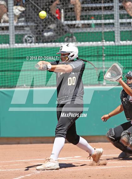 Thumbnail 1 in Bishop O'Dowd vs. Carondelet (CIF NCS D2 Final) photogallery.