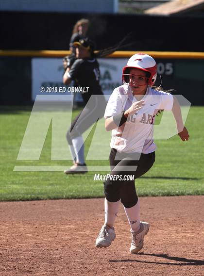 Thumbnail 2 in Bishop O'Dowd vs. Carondelet (CIF NCS D2 Final) photogallery.