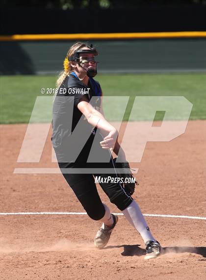 Thumbnail 2 in Bishop O'Dowd vs. Carondelet (CIF NCS D2 Final) photogallery.