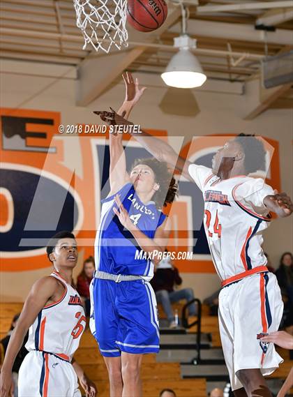 Thumbnail 2 in McQueen vs. Cosumnes Oaks (Running with the Pack) photogallery.