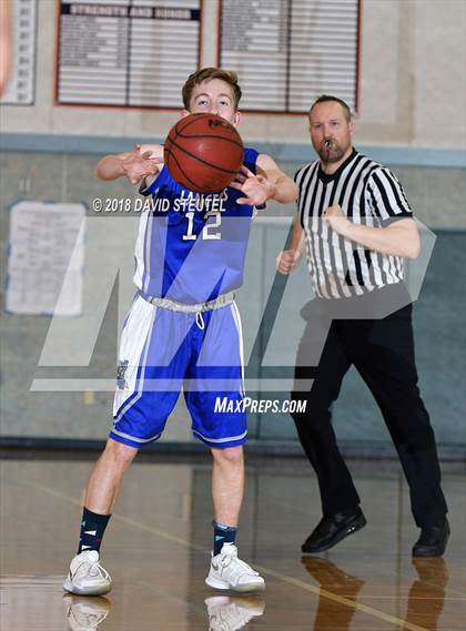 Thumbnail 2 in McQueen vs. Cosumnes Oaks (Running with the Pack) photogallery.