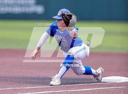 Thumbnail 1 in Shallowater vs. Brock (UIL 3A Region Final) photogallery.