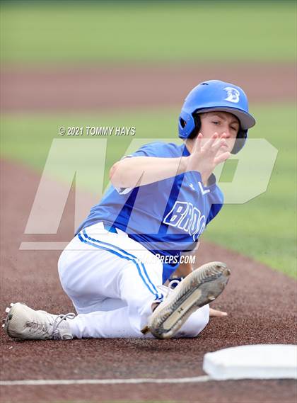 Thumbnail 1 in Shallowater vs. Brock (UIL 3A Region Final) photogallery.