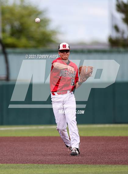 Thumbnail 3 in Shallowater vs. Brock (UIL 3A Region Final) photogallery.