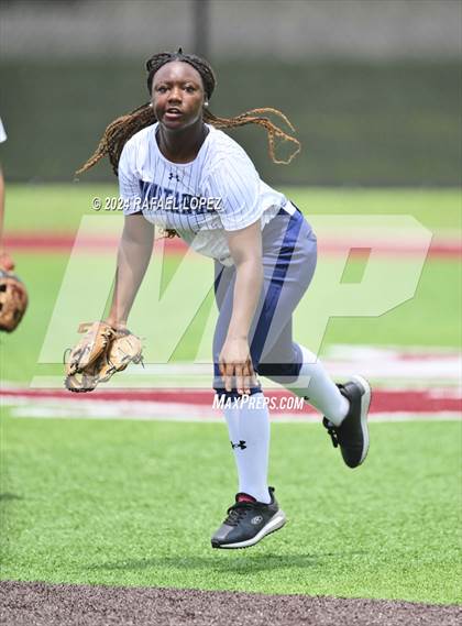 Thumbnail 2 in Lamar Consolidated vs. Nederland (UIL Softball 5A Region 3 Area) photogallery.
