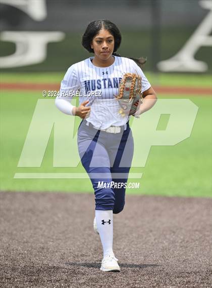 Thumbnail 1 in Lamar Consolidated vs. Nederland (UIL Softball 5A Region 3 Area) photogallery.