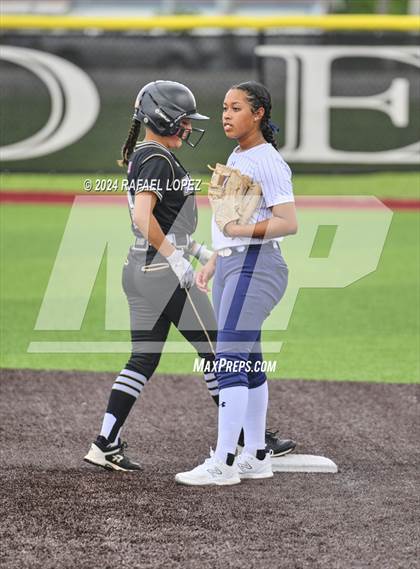 Thumbnail 1 in Lamar Consolidated vs. Nederland (UIL Softball 5A Region 3 Area) photogallery.