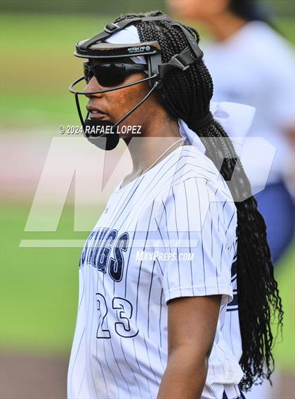 Thumbnail 1 in Lamar Consolidated vs. Nederland (UIL Softball 5A Region 3 Area) photogallery.